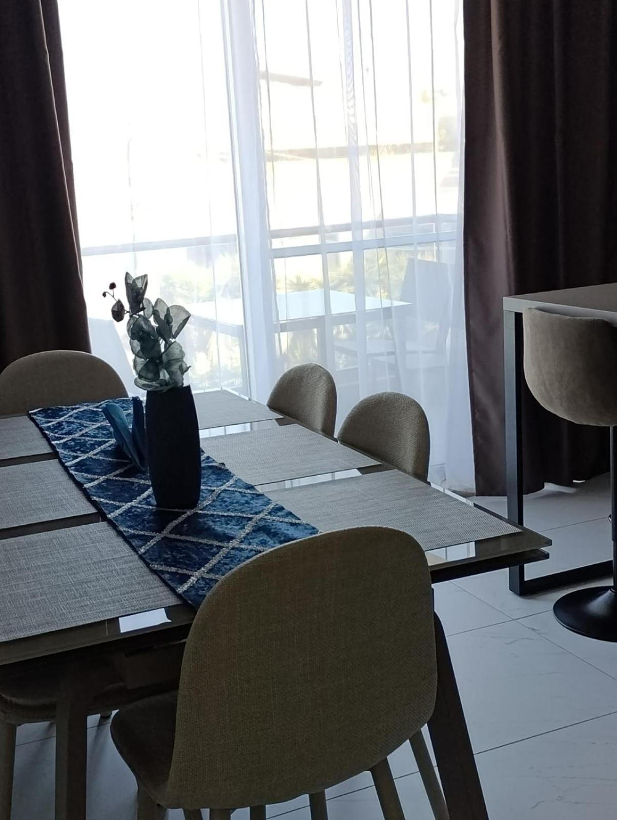 Apartment Stylish Getaway *